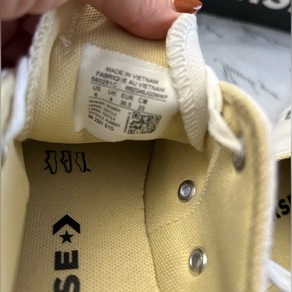 Converse Women's Chuck Taylor All Star Lift Sneakers - Picture 9 of 10